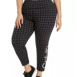 Plus Size Calvin Klein Performance legging…